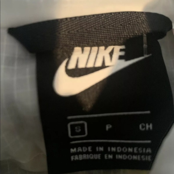 Nike Sportswear‎ Thermore Windrunner Repel Jacket - Picture 8 of 8